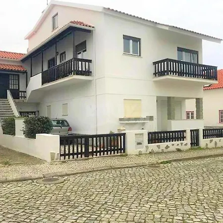 4 Bedrooms Appartement At Marinha Grande 350 M Away From The Beach With Sea View Terrace And Wifi