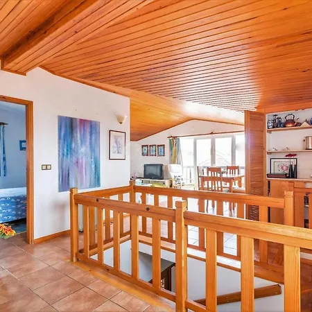 아파트 4 Bedrooms Appartement At Marinha Grande 350 M Away From The Beach With Sea View Terrace And Wifi *
