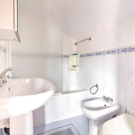 4 Bedrooms Appartement At Marinha Grande 350 M Away From The Beach With Sea View Terrace And Wifi