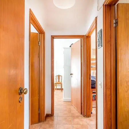 4 Bedrooms Appartement At Marinha Grande 350 M Away From The Beach With Sea View Terrace And Wifi * 마리나그란드